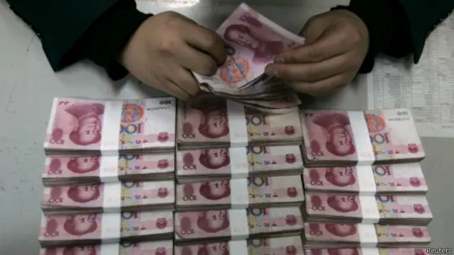 周小川表示，從基本面看，人密閉不具備持續貶值的基礎。