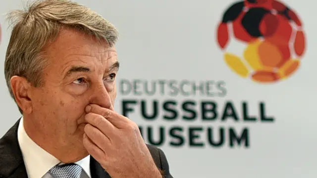 ၂၀၀၆ အိမ်ရှင် ဖြစ်ဖို့ ရန်ပုံငွေတွေ သုံးခဲ့တယ် ဆိုတဲ့ စွဲချက်တွေကို လက်ရှိ DFB ဥက္ကဋ္ဌ Wolfgang Niersbach က ငြင်းဆို။