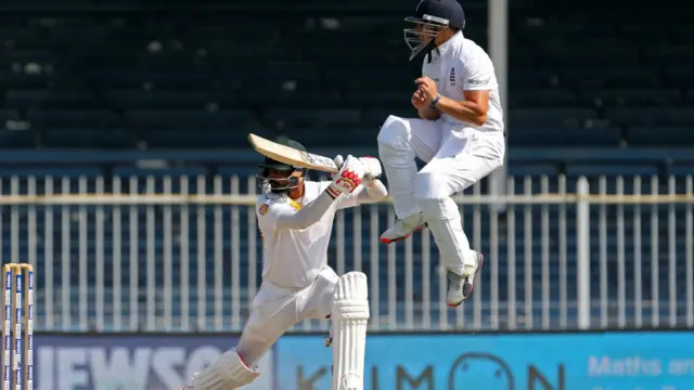 محمد حفیظ اس پچ پر جتنے سکون اور اطمینان سے کھیل رہے تھے پاکستان کا کوئی اور کھلاڑی اس انداز میں نہ کھیل سکا۔