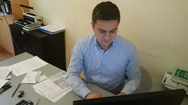 Yaxın günlərdə Elgiz Qəhrəmanlı ilə görüşə bilmədiyi halda, müdafiə hüququnun pozulması ilə bağlı vəkil məhkəməyə şikayət verəcəyini deyir