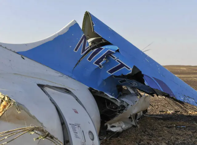Обломки российского самолета