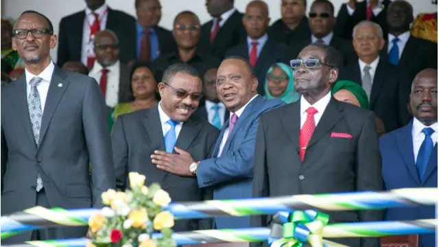 Viongozi mbalimbali waliohudhuria hafla hiyo.