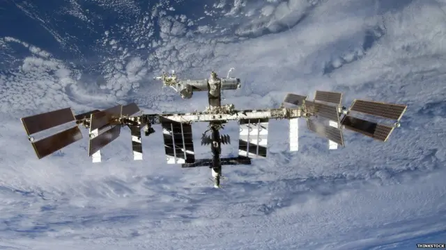 Estação utiliza painéis solares