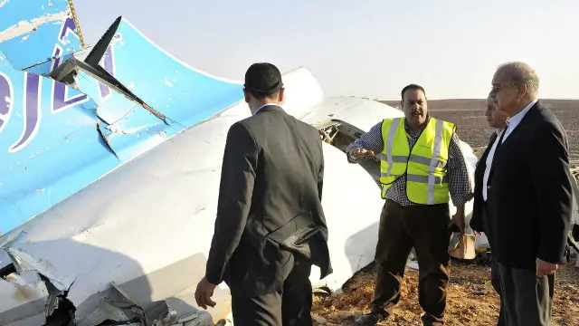 Обломки самолета