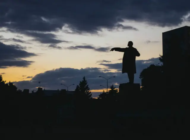 Памятник Ленину