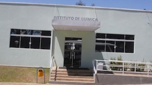 Fachada del Instituto de Química de São Carlos, perteneciente a la Universidad de São Paulo