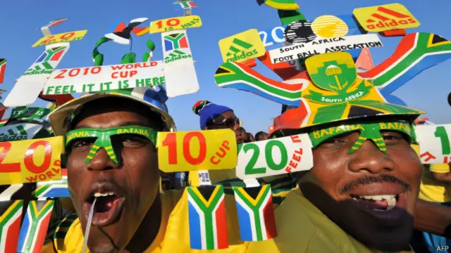 آفریقای جنوبی اولین کشور قاره آفریقاست که در میزبان جام جهانی شد