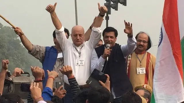 انوپم کھیر گذشتہ دنوں عدم روادری کے معاملے پر پیش پیش نظر آئے