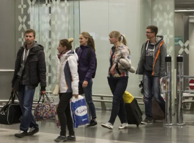 Российские туристы, возвращающиеся из Хургады 7 ноября 2015 г.