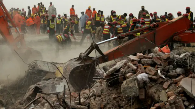 په لاهور کې تر دې وړاندې هم لرغونې او زړې ودانۍ نړېدلي او لسګونه کسان یې وژلي دي