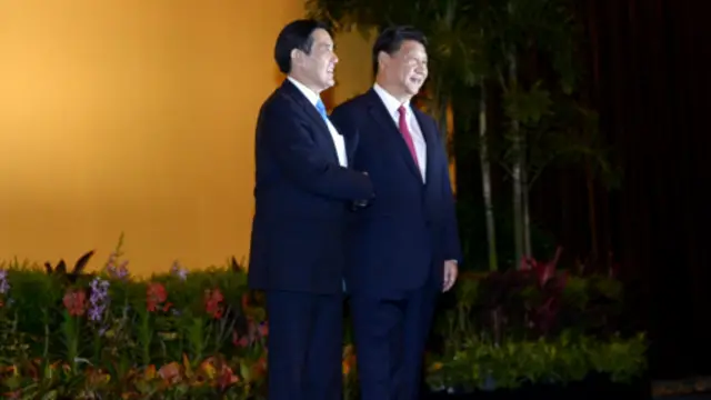 马英九习近平握手