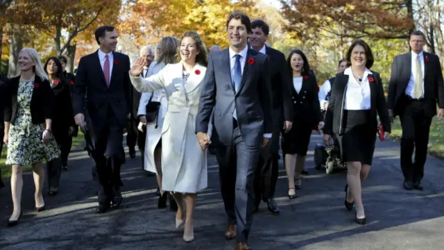 نیمی از اعضای کابینه جدید زن هستند