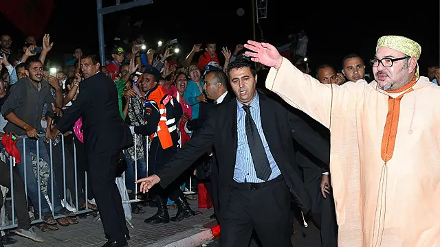 تأتي الزيارة في إطار منح حكم ذاتي موسع للمنطقة في تدبير الشأن المحلي وتحقيق التنمية