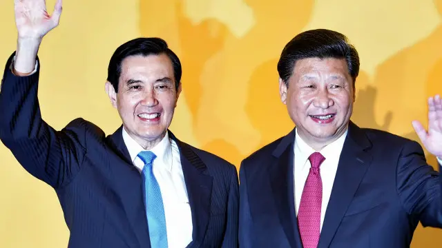 台灣總統馬英九（圖左）與中國國家主席習近平（圖右）去年11月在新加坡舉行歷史性會晤。