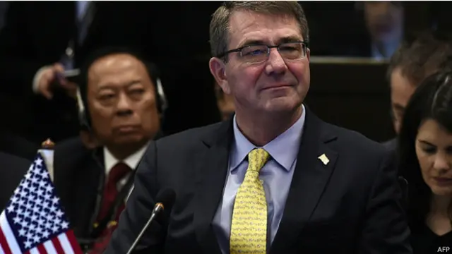 وزير الدفاع الأمريكي أشتون كارتر