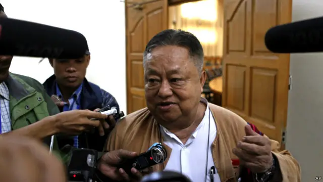 အတွင်းရေးမှူး ၅ ယောက် အဖြစ် ခန့်အပ် တာဝန် ပေးထား