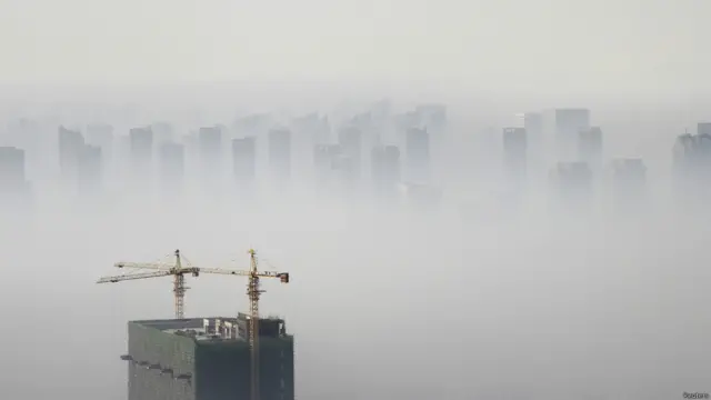 中國城市霧霾被認為和排放有關。