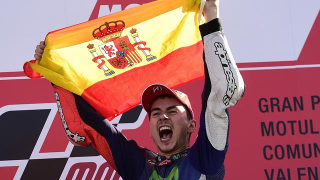 MotoGP: Lorenzo le arrebata el título a Rossi al final de un campeonato  lleno de tramas de conspiración y patriotismo - BBC News Mundo