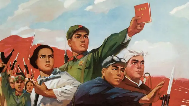 Thời Cách mạng Văn hóa, bộ đồ Mao là một trong số ít các mẫu quần áo được chấp nhận – nó cũng là đồng phục của lực lượng Hồng vệ binh