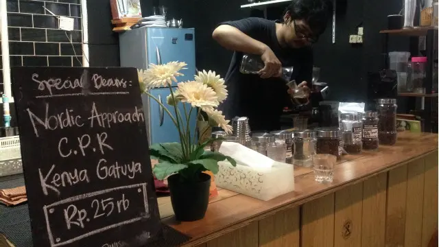 Kedai Wisang Kopi di Jakarta Selatan yang menyajikan kopi arabika dengan metode seduh manual,