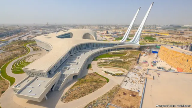 Катарский факультет исламских исследований/Mangera Yvars Architects