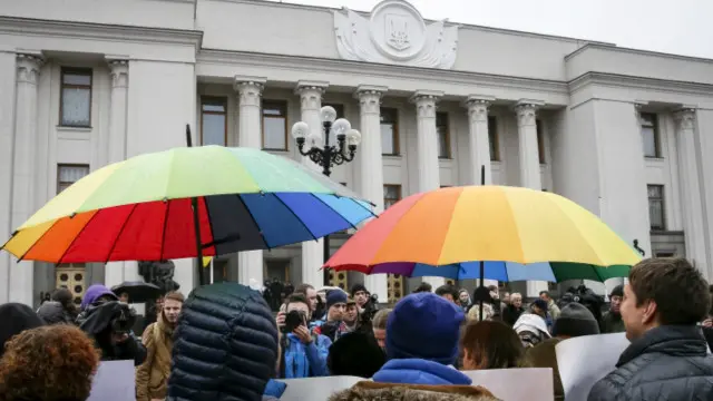 ہم جنس پرستی کے رجحان میں اضافہ بھی اس کی وجوہات میں شامل ہے