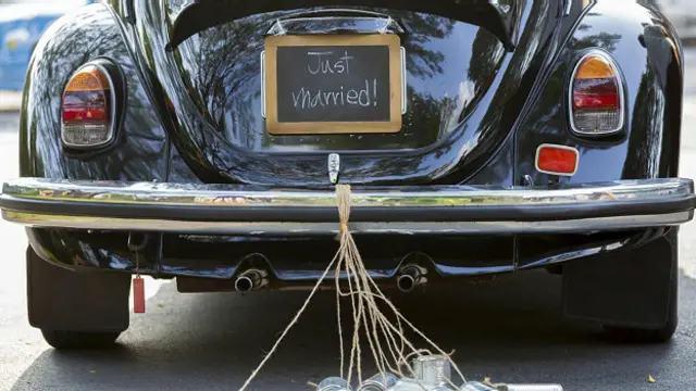 Только что поженились!