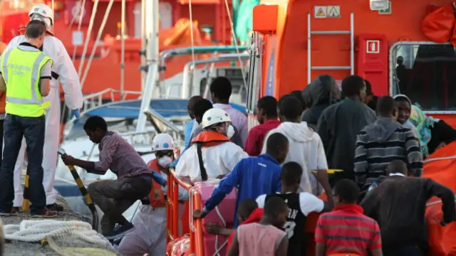 Мигранты направляются в Европу