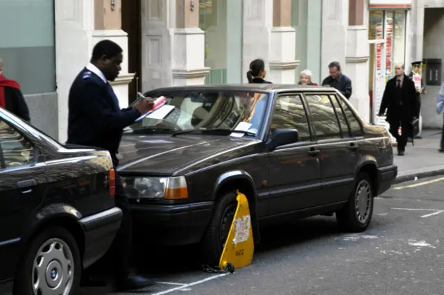 Неплательщик