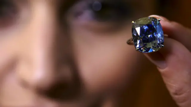 नीला हीरा