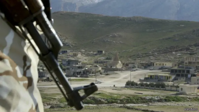 تېر کال پر موصل ښار د ''اسلامي دولت'' ډلې تر واکمنېدا وروسته دغې ډلې سنجار ښار هم ونیو.