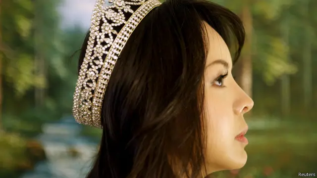 Anastasia Lin là người Canada gốc Trung Quốc