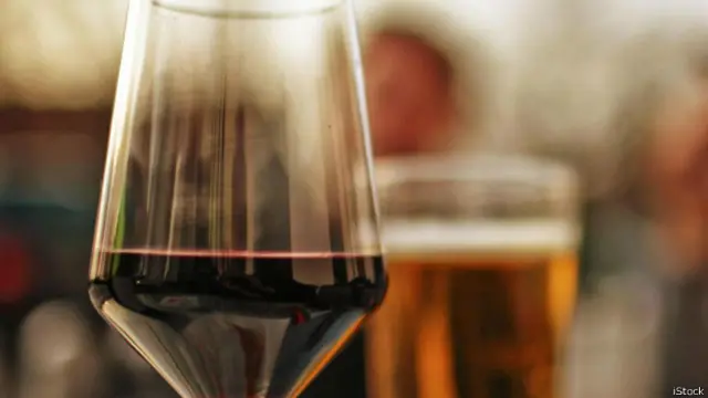 紅酒啤酒大對決：哪個才是最佳酒品？（圖片來源：iStock）