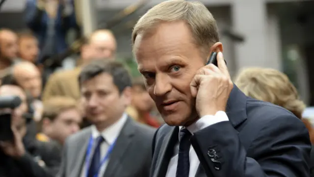 AB Konseyi Başkanı Donald Tusk, ülkelerin sınırlarını kapatmasıyla Schengen Bölgesi idealinin fiilen yürürlükten kalkmaya başladığını ifade etti.