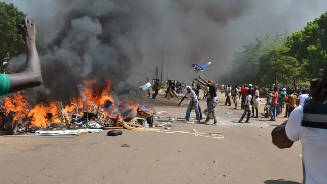 Nomwinde Vivien Sawadogo, C’est maintenant ou jamais, 2014