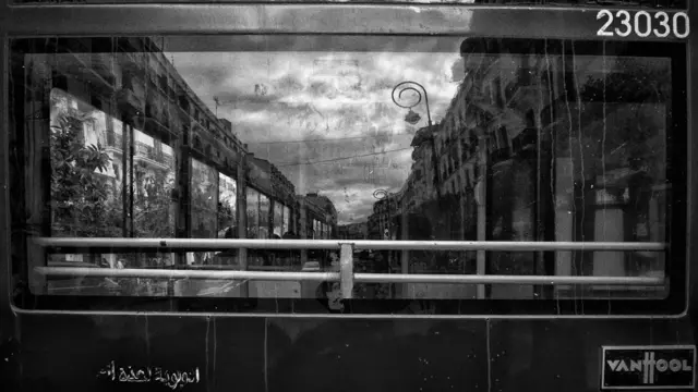 Youcef Krache, Vitrines Fugaces, 2015