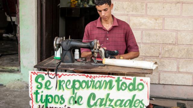 Cada vez más jóvenes cubanos apuestan por desarrollar negocios en la isla.