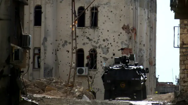 Erdoğanın sözlərinə görə, döyşlərdə təhlükəsizlik qüvvələrinin 355 əməkdaşı, PKK-nın 5 mindən çox üzvü həlak olub