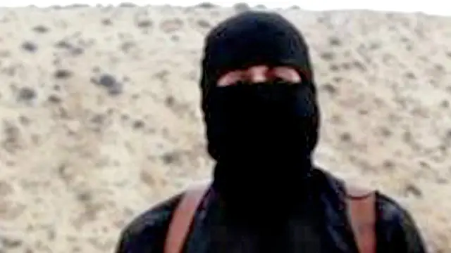 以前發佈的視頻顯示英國激進分子恩瓦濟(Mohammed Emwazi)持刀砍下西方人質的頭