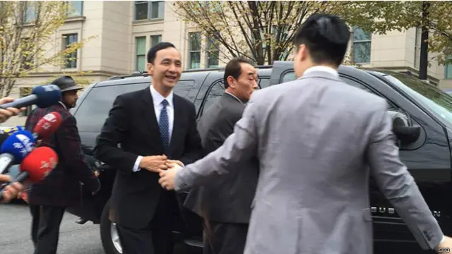 中国国民党总统参选人朱立伦(左二)12日前往美国国务院