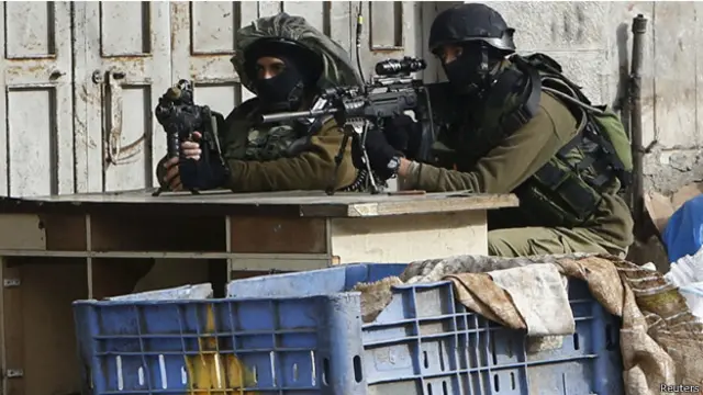 وقع الهجوم قرب الخليل التي شهدت مؤخرا مواجهات بين فلسطينيين والقوات الاسرائيلية