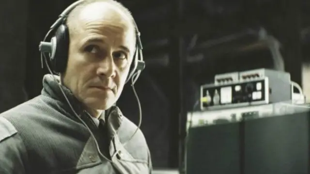 فيلم "حياة الآخرين" إنتاج 2006 يلقي الضوء على أنشطة الشرطة السرية لألمانيا الشرقية "شتازي" بصورة سلبية أكثر من الرؤية الايجابية في مسلسل "داس أونزشيبار فيزييه" 