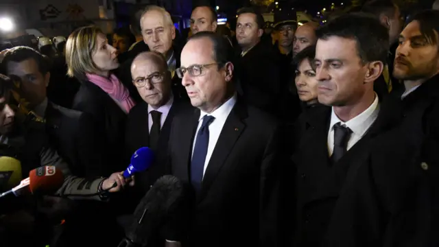 法國總統奧朗德在巴塔克蘭音樂廳講話