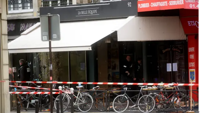 पेरिस में एक बार पर हमला