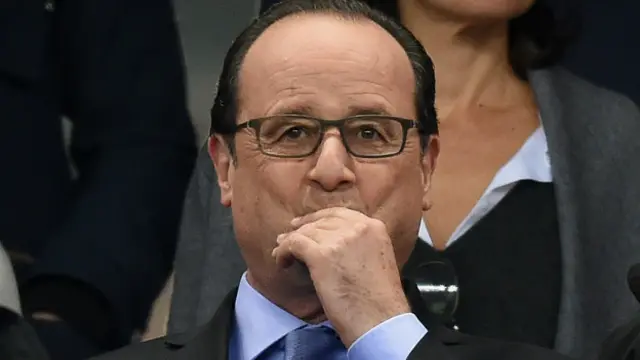 Fransa prezidenti “terrorçulara qarşı amansız” müharibə aparılacağını deyib.