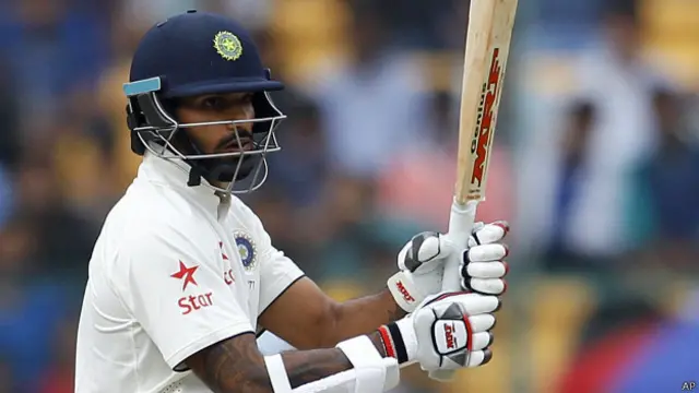 چار میچوں کی سیریز میں بھارت کو ایک صفر کی برتری حاصل ہے۔ موہالی میں کھیلے جانے والے پہلے ٹیسٹ میں بھارت نے جنوبی افریقہ کو 108 رنز سے شکست دی تھی