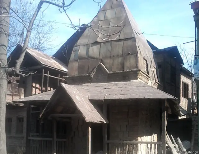 कश्मीर में मंदिर