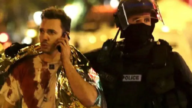 وصف شهود عيان المشهد عقب هجمات باريس بأنه "مروع"