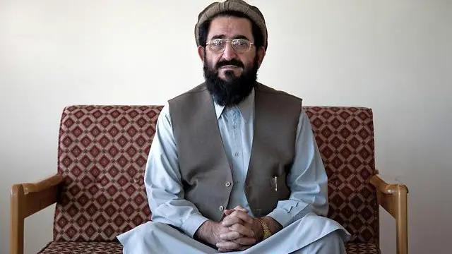 د سولې شورا سرپرست مشر عبدالحکیم مجاهد دغه ډول غونډې ګټورې ګڼي.