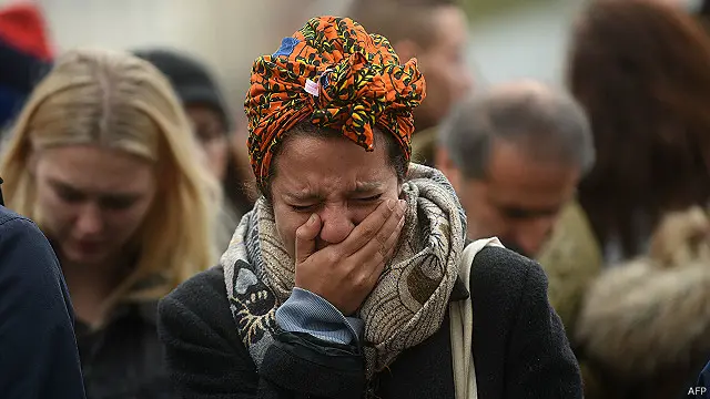 پیرس حملوں میں 127 افراد مارے گئے
